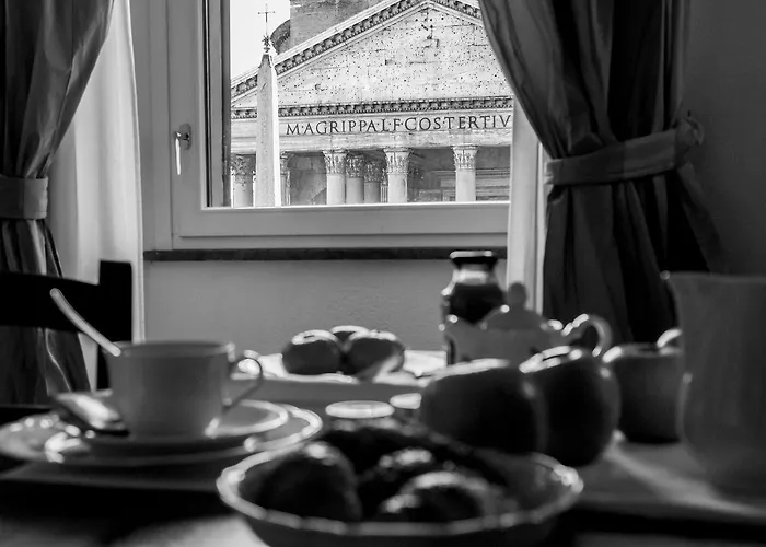Sole Al Pantheon Suites * רומא