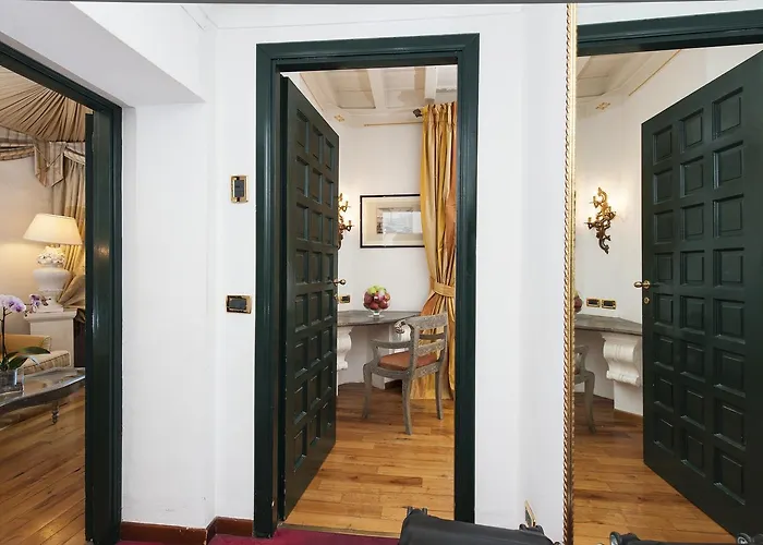 Sole Al Pantheon Suites * רומא