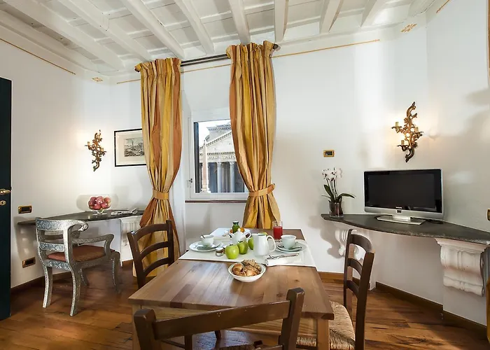 Sole Al Pantheon Suites בית הארחה רומא