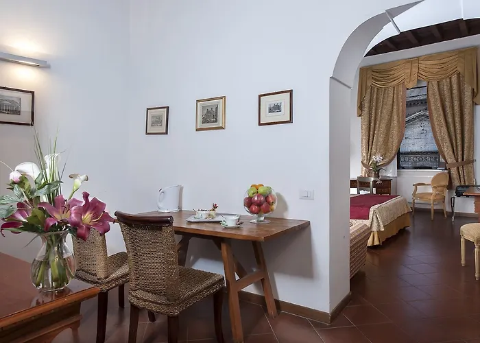 Sole Al Pantheon Suites