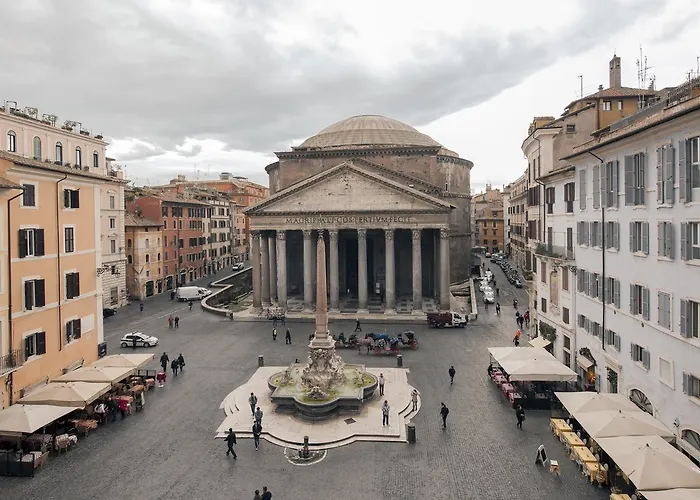 Sole Al Pantheon Suites *