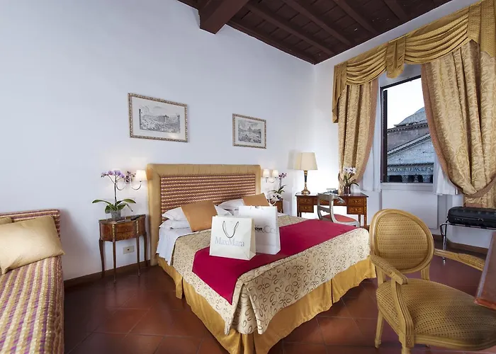Sole Al Pantheon Suites