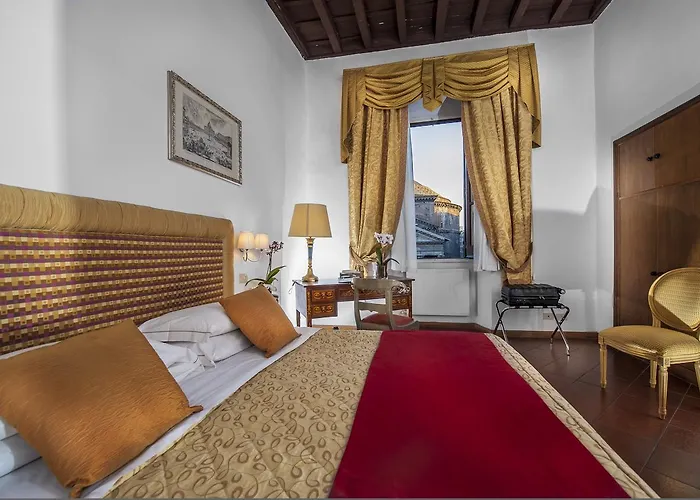 Sole Al Pantheon Suites בית הארחה
